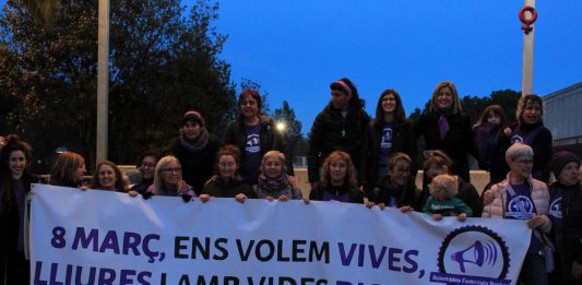 Fotogaleria: Manifestació Assemblea Feminista 8M 2024
